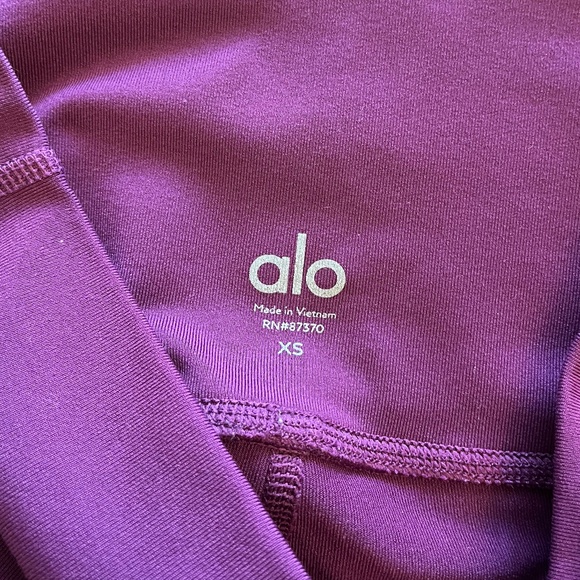 ALO Yoga High Rise Lux Crop Leggings XS – Purple Mesh Detail 21” Inseam - Picture 3 of 6